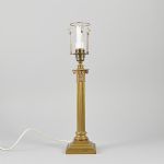 1056 2142 TABLE LAMP